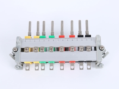 HH2018B三相鋁合金下出線(xiàn)表座（6滑塊：150、155MM孔距，8滑塊：165、180、200MM孔距，M8螺桿）